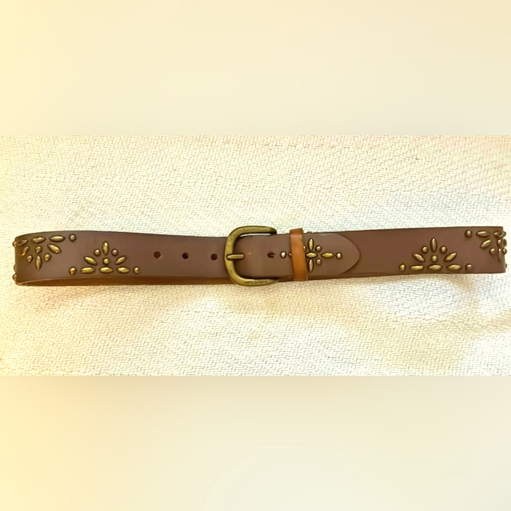 Abercrombie & Fitch studded women’s belt